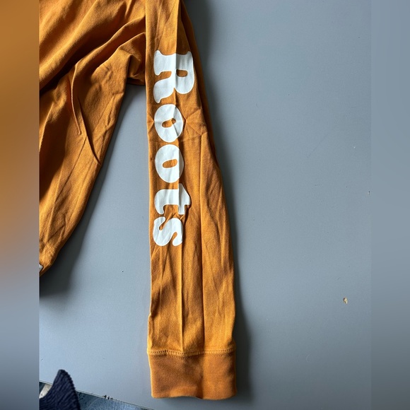 (3 for $15) Roots Longsleeve Arm Lettering Sweatshirt ( Boys XXL) - Picture 2 of 3